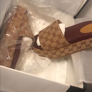 GG ANGELINA PLATFORM SANDALS